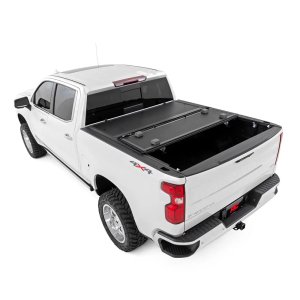 Hard bed cover tri-fold low profile Rough Country 5'8"