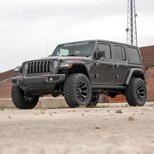 Suspension kit Rough Country Lift 2,5" 2024