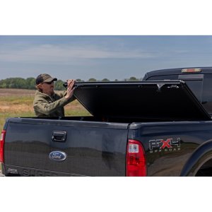 Hard bed cover tri-fold low profile Rough Country 6'10"