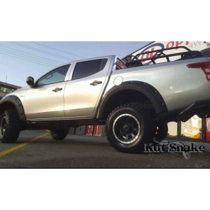 Kut Snake arku paplašinātāji Mitsubishi L200 (2015 - ) 70 mm
