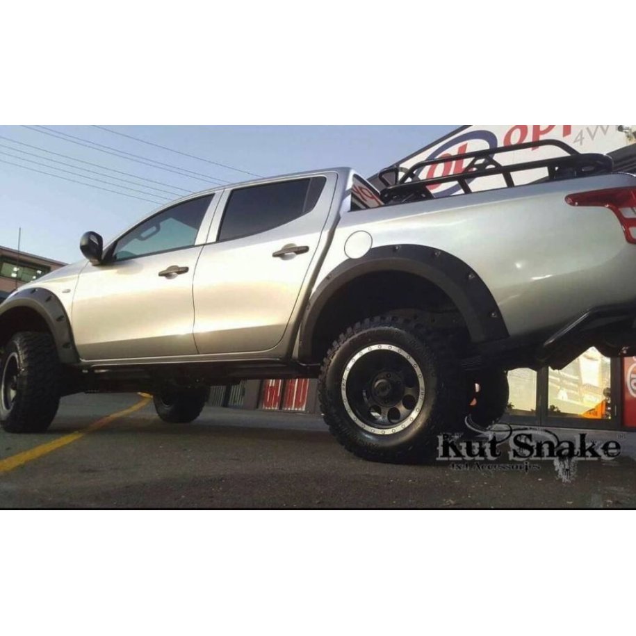 Kut Snake arku paplašinātāji Mitsubishi L200 (2015 - ) 70 mm