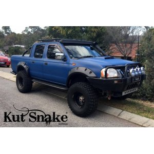 Kut Snake arku paplašinātāji Nissan Navara D22